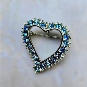 Vintage Sarah Coventry Blue Rhinestone Brooch